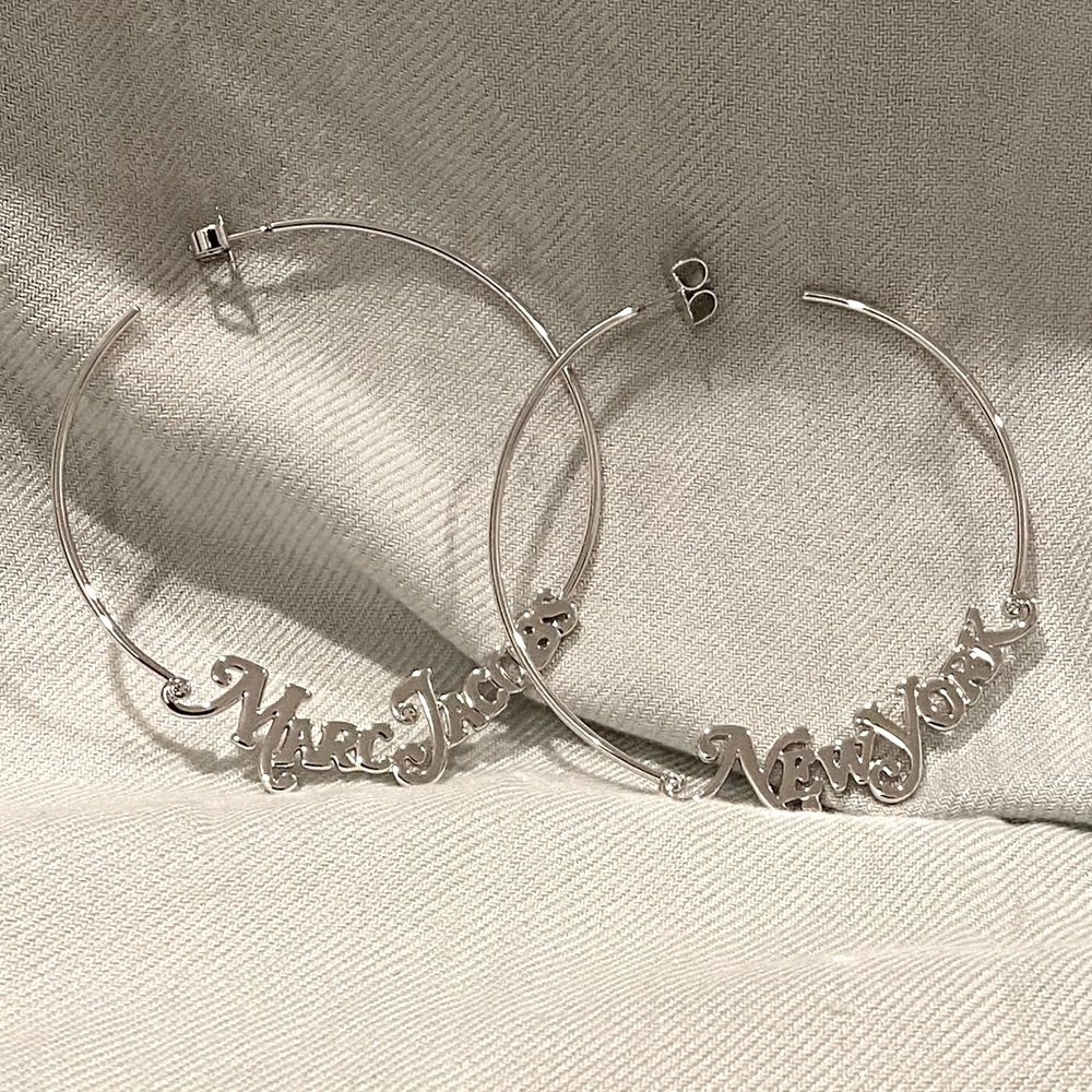 Marc Jacobs Silver New York Logo Hoop Earrings - Picture 2 of 7